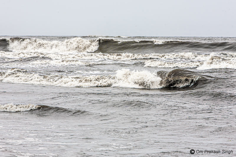 Majestic waves in the Arabian Sea for improving mental health on the coast of a village in Alapuzzha district, Kerala